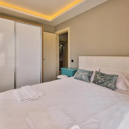 Duygu Lägenhetshotell 4*